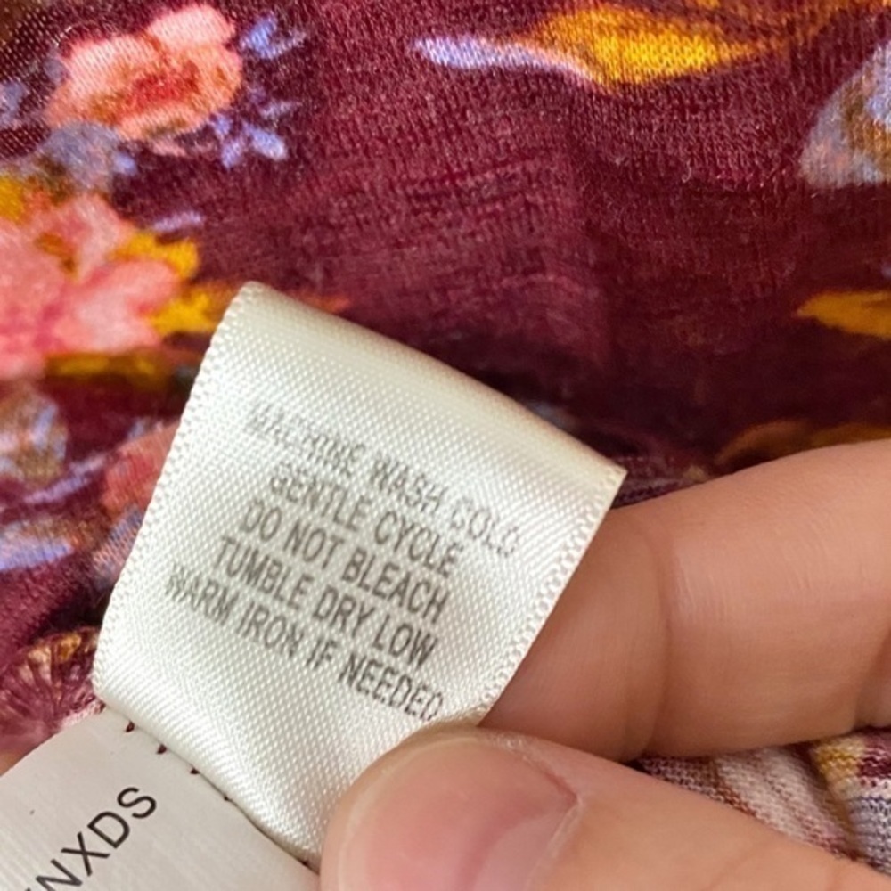 Self Esteem Burgundy Floral Cami - Picture 5 of 8
